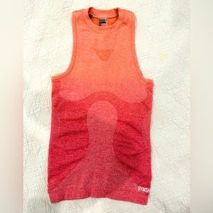 Women’s workout top